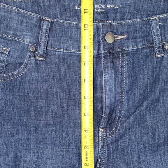 NWOT Chico's Size 12 Slim Boyfriend Ankle Medium Blue Chambray Jeans - Picture 4 of 5